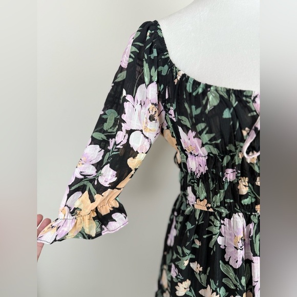 NWOT Liberty Love Women’s Black Floral Smocked Mini Dress Size L - Picture 3 of 11